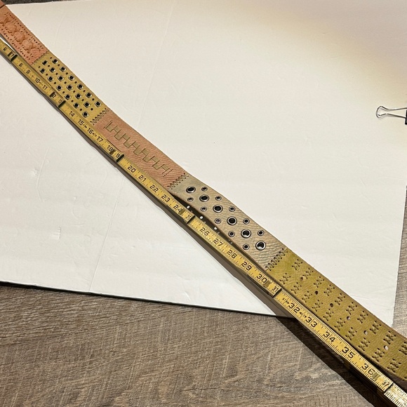 Fossil patchwork green/pink/blue Belt with grommets and embroidery 31-36” - Picture 9 of 9